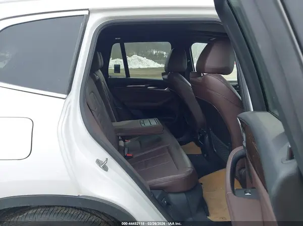 5UXTR9C54JLC74835 2018 BMW X3 - Image 8