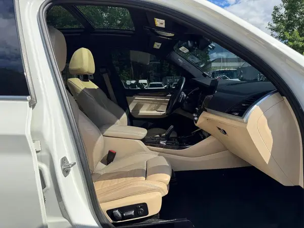 5UXTR9C54JLC77153 2018 BMW X3 - Image 8