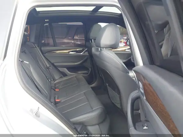 5UXTR9C54JLD74885 2018 BMW X3 - Image 8