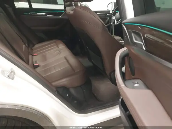 5UXTR9C54JLD90052 2018 BMW X3 - Image 8