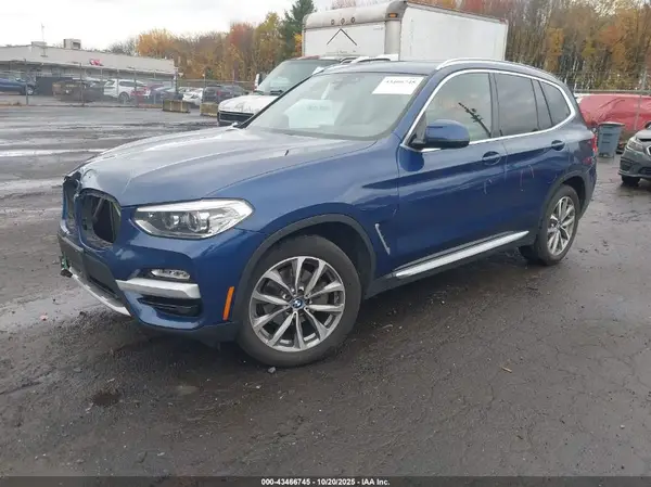 5UXTR9C54KLE12066 2019 BMW X3 - Image 2