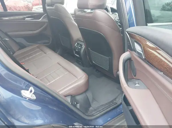 5UXTR9C54KLE12066 2019 BMW X3 - Image 8