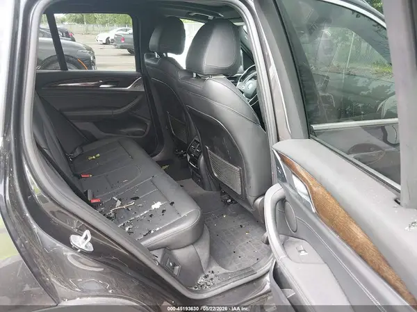 5UXTR9C54KLE14223 2019 BMW X3 - Image 8