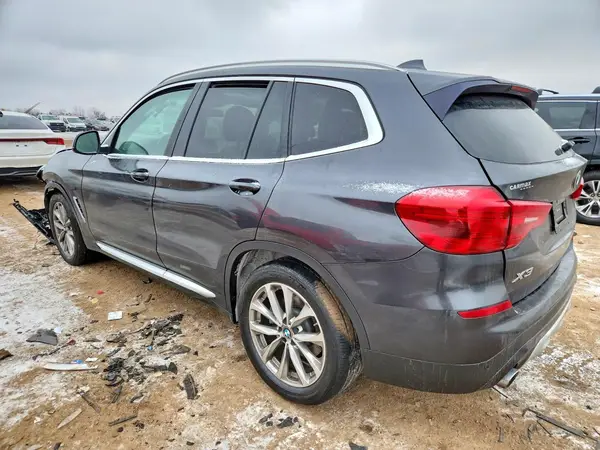 5UXTR9C54KLE18126 2019 BMW X3 - Image 2