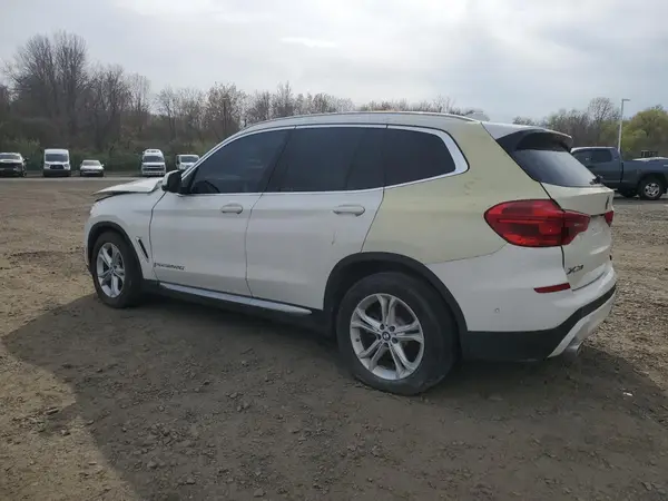 5UXTR9C54KLE18160 2019 BMW X3 - Image 2