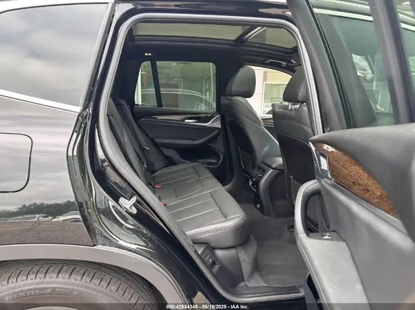 5UXTR9C54KLE18434 2019 BMW X3 - Image 8