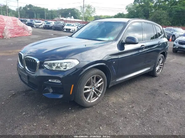 5UXTR9C54KLE19471 2019 BMW X3 - Image 2