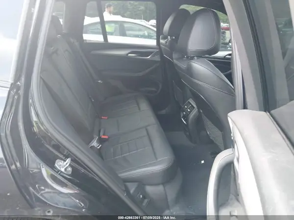 5UXTR9C54KLE19471 2019 BMW X3 - Image 8