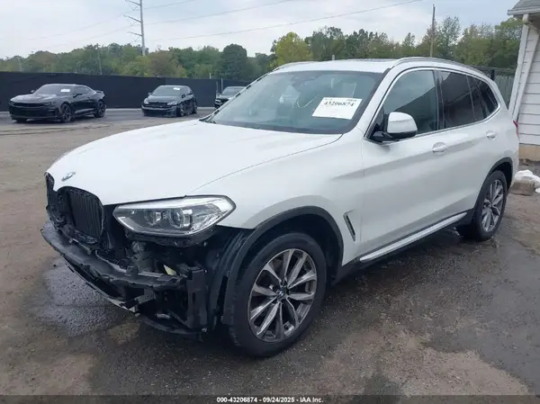 5UXTR9C54KLP77571 2019 BMW X3 - Image 2