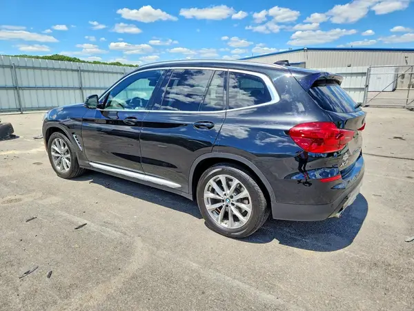 5UXTR9C54KLP77702 2019 BMW X3 - Image 2