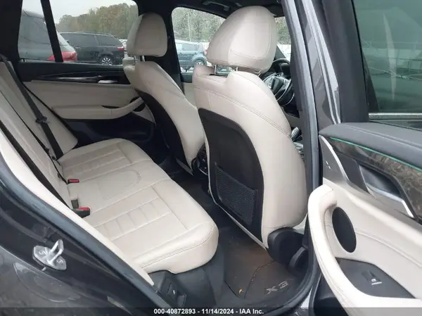 5UXTR9C54KLR03881 2019 BMW X3 - Image 8