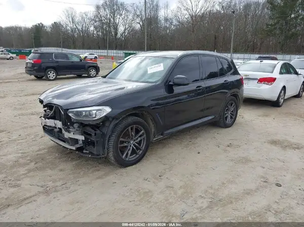 5UXTR9C54KLR04724 2019 BMW X3 - Image 2