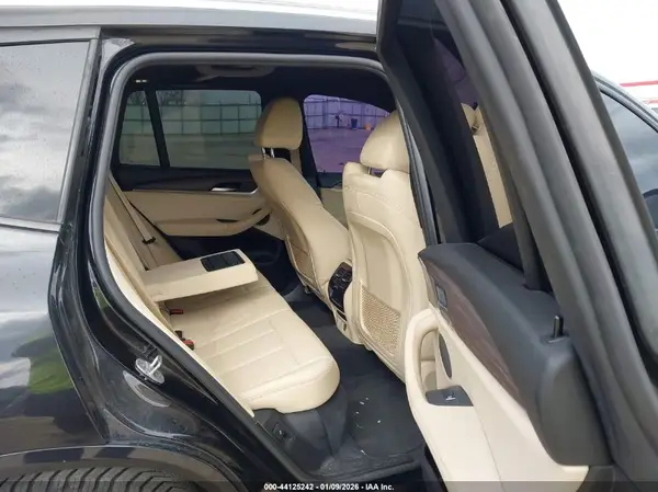 5UXTR9C54KLR04724 2019 BMW X3 - Image 8