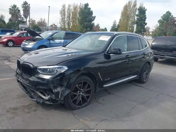 5UXTR9C55JLC79218 2018 BMW X3 - Image 2