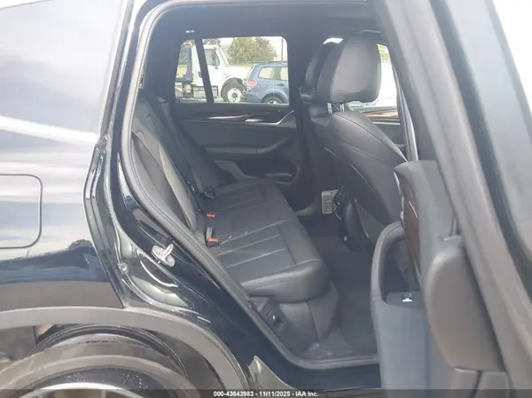 5UXTR9C55JLC79218 2018 BMW X3 - Image 8
