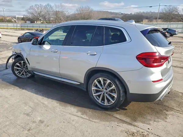 5UXTR9C55JLC82734 2018 BMW X3 - Image 2