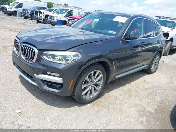 5UXTR9C55JLD89914 2018 BMW X3 - Image 2