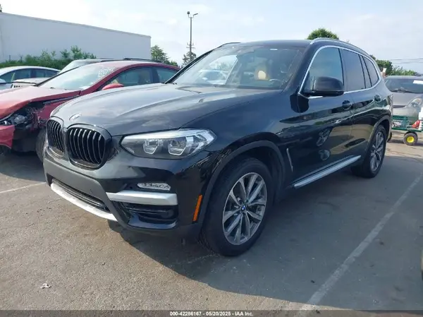 5UXTR9C55KLE15302 2019 BMW X3 - Image 2