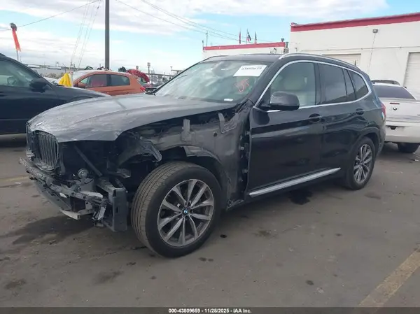 5UXTR9C55KLP85663 2019 BMW X3 - Image 2