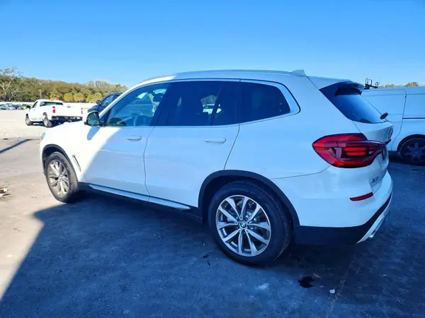 5UXTR9C55KLP87123 2019 BMW X3 - Image 2