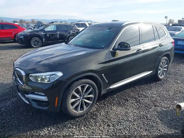 5UXTR9C55KLP93892 2019 BMW X3 - Image 2