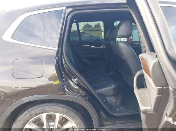 5UXTR9C55KLP93892 2019 BMW X3 - Image 8