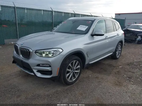 5UXTR9C55KLR04487 2019 BMW X3 - Image 2
