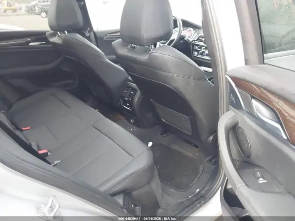 5UXTR9C55KLR04487 2019 BMW X3 - Image 8