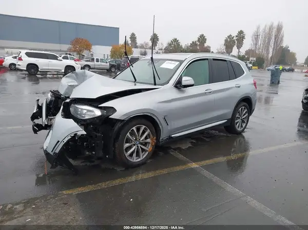 5UXTR9C55KLR06031 2019 BMW X3 - Image 2