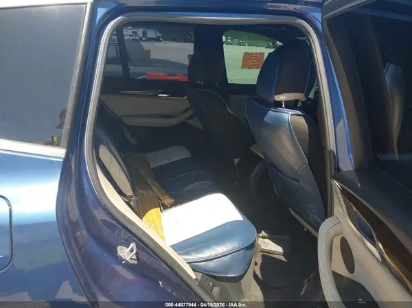 5UXTR9C55KLR06918 2019 BMW X3 - Image 8