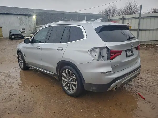 5UXTR9C55KLR10225 2019 BMW X3 - Image 2