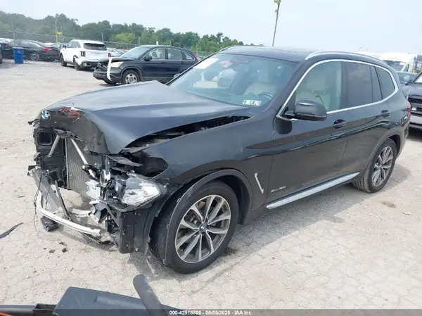 5UXTR9C56JLC69894 2018 BMW X3 - Image 2