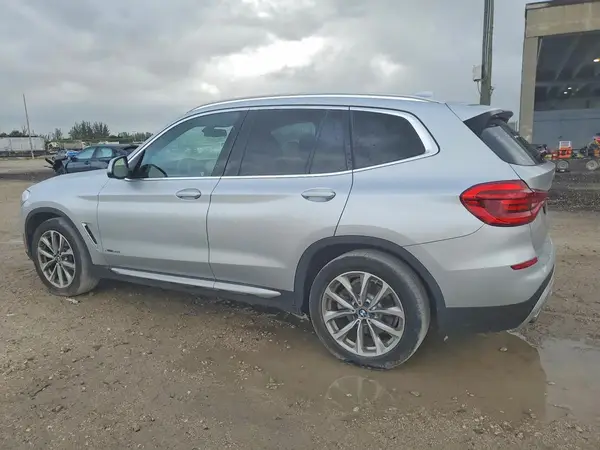 5UXTR9C56JLC73007 2018 BMW X3 - Image 2