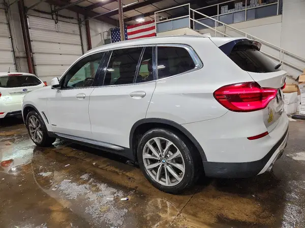 5UXTR9C56JLC75601 2018 BMW X3 - Image 2