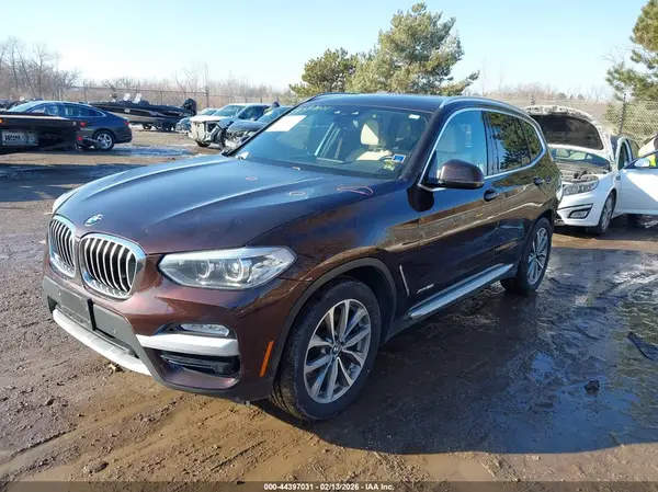 5UXTR9C56JLC76795 2018 BMW X3 - Image 2