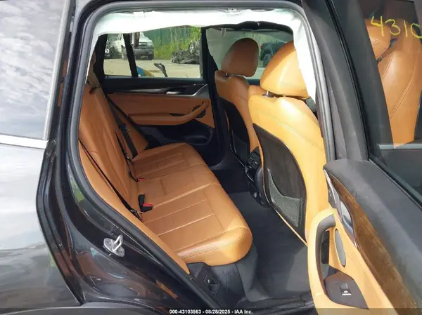 5UXTR9C56JLC77431 2018 BMW X3 - Image 8