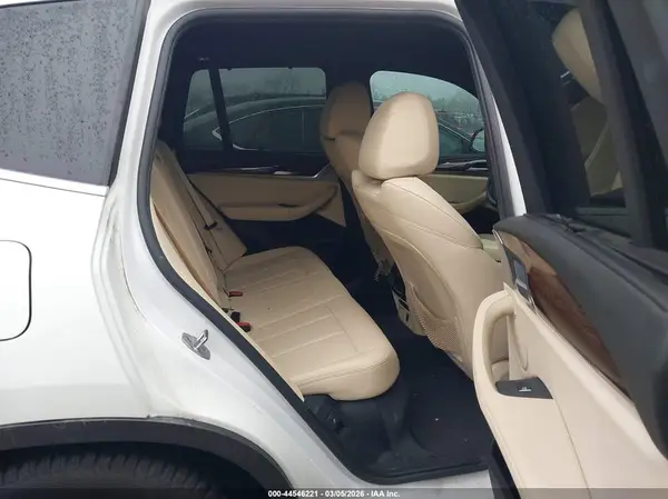 5UXTR9C56JLC79874 2018 BMW X3 - Image 8