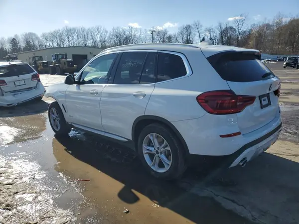 5UXTR9C56JLC80569 2018 BMW X3 - Image 2