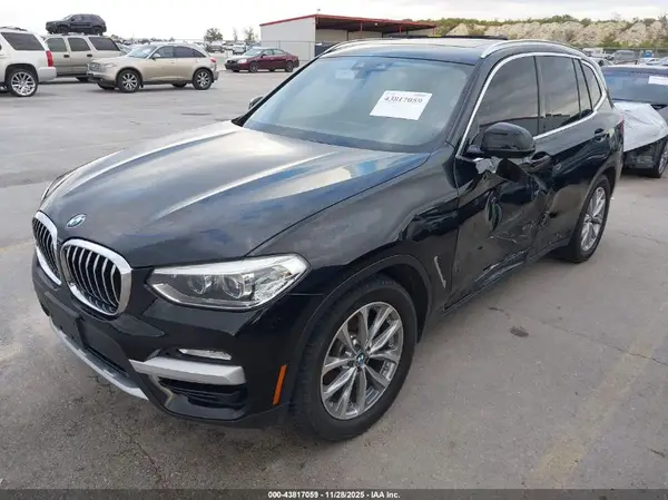 5UXTR9C56JLD60390 2018 BMW X3 - Image 2