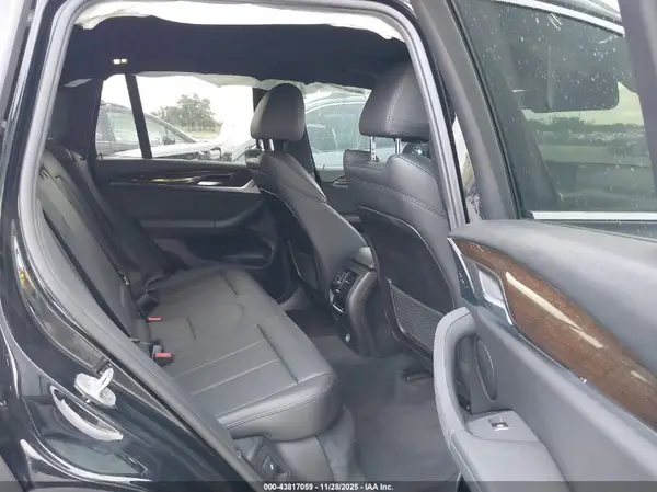 5UXTR9C56JLD60390 2018 BMW X3 - Image 8