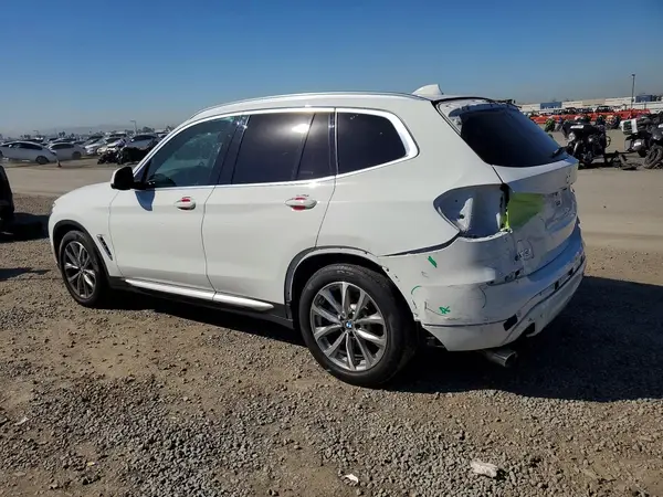 5UXTR9C56JLD90019 2018 BMW X3 - Image 2