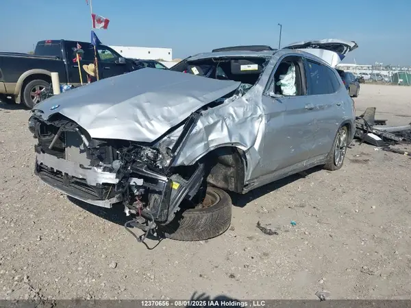 5UXTR9C56KLD92807 2019 BMW X3 - Image 2
