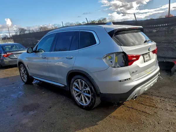 5UXTR9C56KLD98753 2019 BMW X3 - Image 2