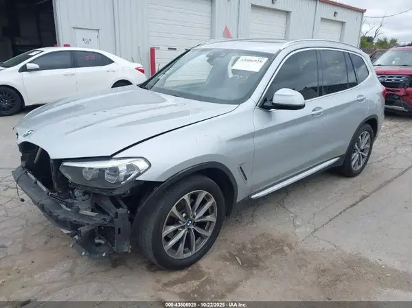 5UXTR9C56KLD99174 2019 BMW X3 - Image 2