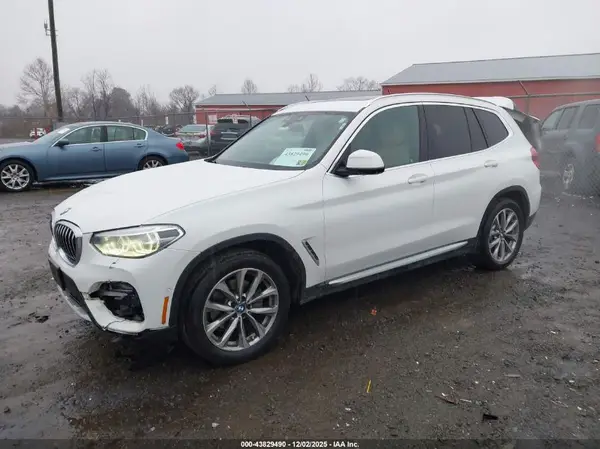 5UXTR9C56KLE11355 2019 BMW X3 - Image 2