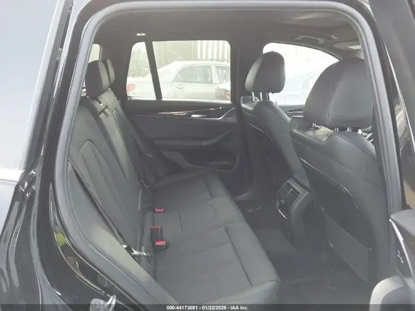 5UXTR9C56KLE11422 2019 BMW X3 - Image 8