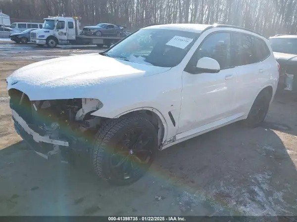 5UXTR9C56KLE15471 2019 BMW X3 - Image 2
