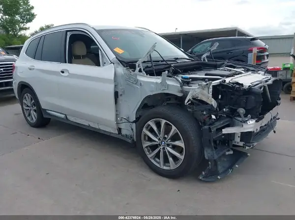 5UXTR9C56KLP83808 2019 BMW X3 - Image 1