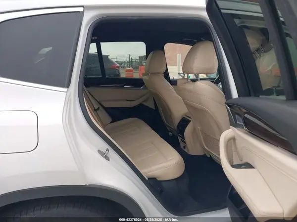 5UXTR9C56KLP83808 2019 BMW X3 - Image 8