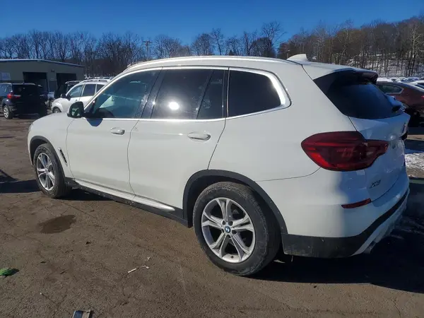 5UXTR9C56KLP85946 2019 BMW X3 - Image 2